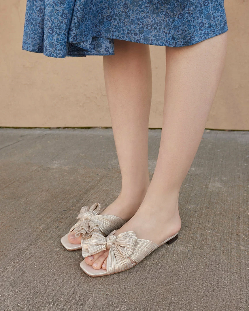 Loeffler Randall Pleats Daphne Pleated Platinum Bow Slide